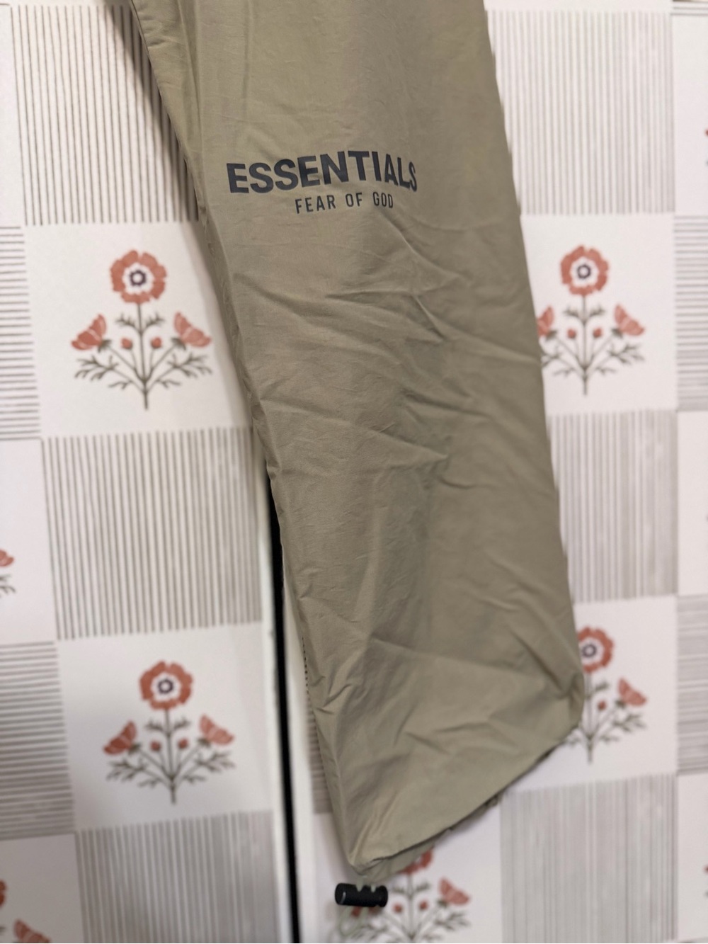 Fear of God ESSENTIALS Nylon Track Pants Taupe XS Adjustable Bungee Cuffs - Picture 2 of 6